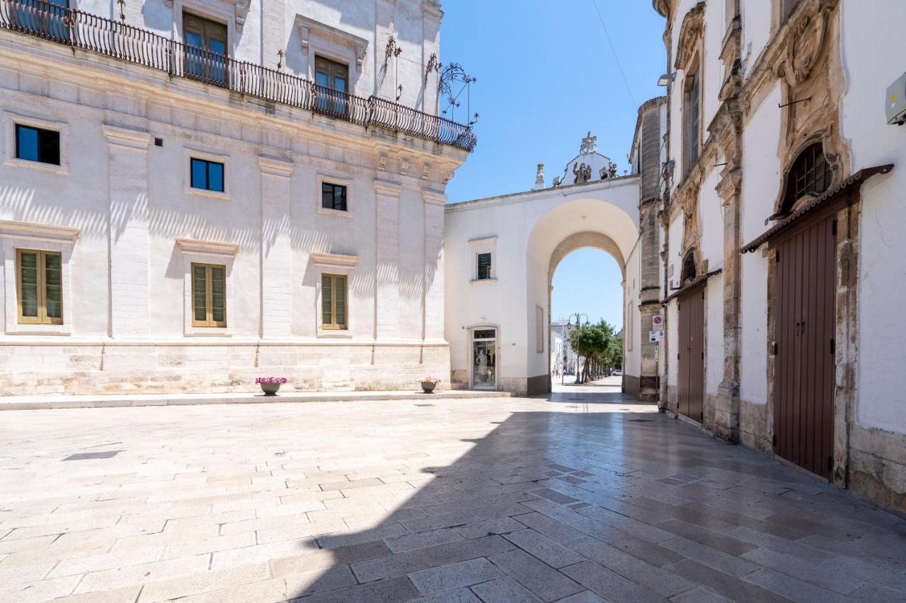 Vico II Terrace Apartment A Step From Piazza Roma Martina Franca Kültér fotó