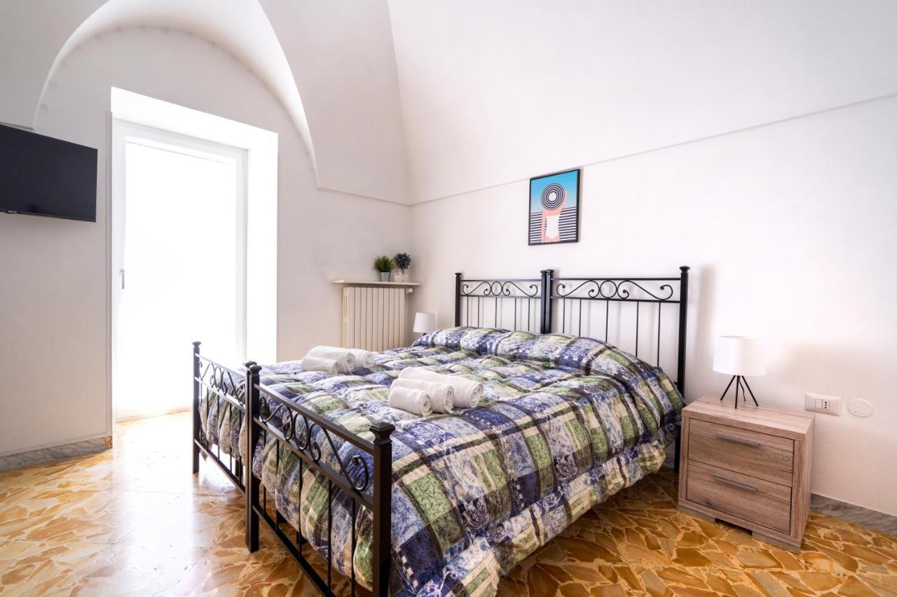 Vico II Terrace Apartment A Step From Piazza Roma Martina Franca Kültér fotó